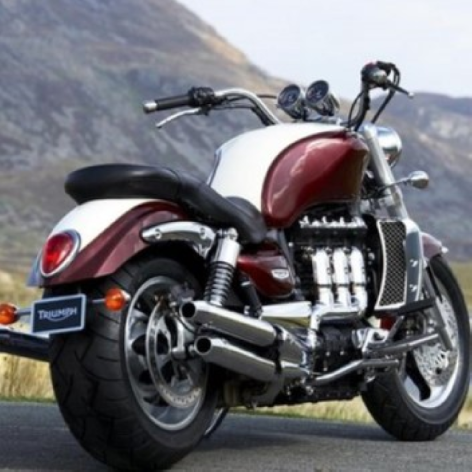 Triumph Cherry Red (code TB) Paint Product